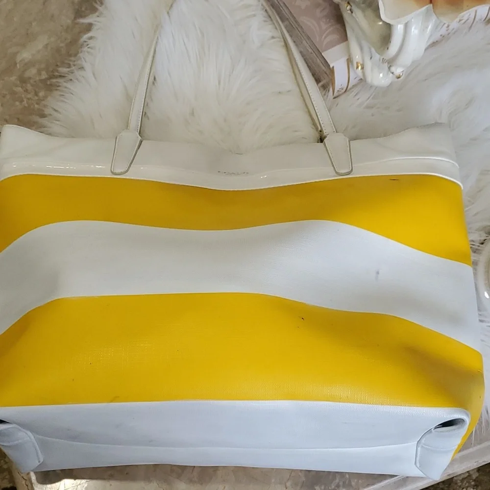 Coach sunburst yellow white stripe shoulder bag - Picture 2 of 16